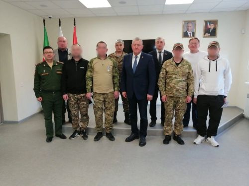 Зәйдә район башлыгы ялга кайткан хәрбиләр белән очрашты