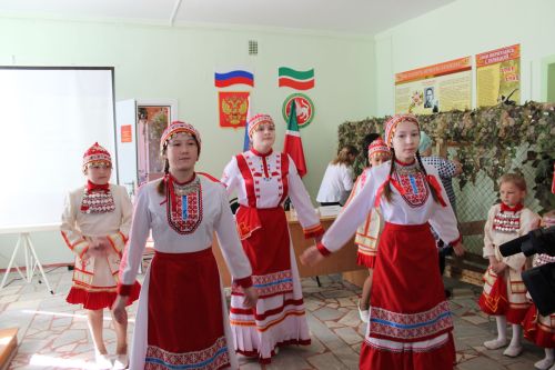В селе Гулькино Заинского района установили Поклонный крест в честь героев СВО