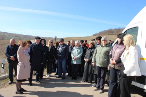 В селе Гулькино Заинского района установили Поклонный крест в честь героев СВО