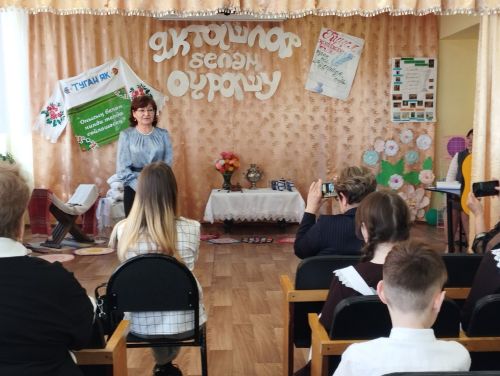 Кадер мәктәбендә күренекле якташлар белән очрашу кичәсе узды