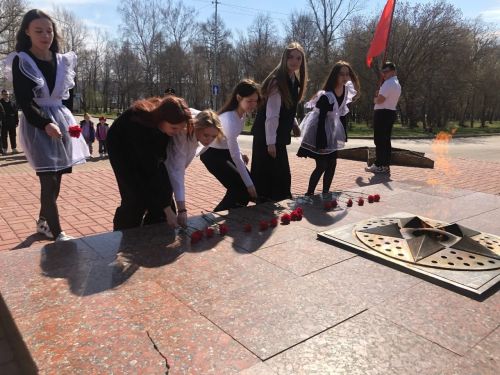 Зәйдә азатлыгыбыз һәм тынычлыгыбыз өчен көрәшкән геройларны искә алдылар