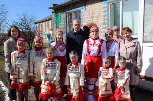 В селе Гулькино Заинского района установили Поклонный крест в честь героев СВО
