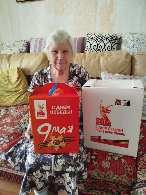 Зәй бистәләрендә яшәүче тыл ветераннарына бүләкләр тапшырылды