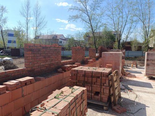 Епископ Мефодий Зәйдә чиркәү төзелеше белән танышты