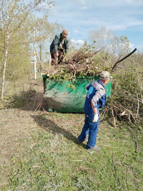 Активные жители Заинска убрали мусор с заброшенных участков