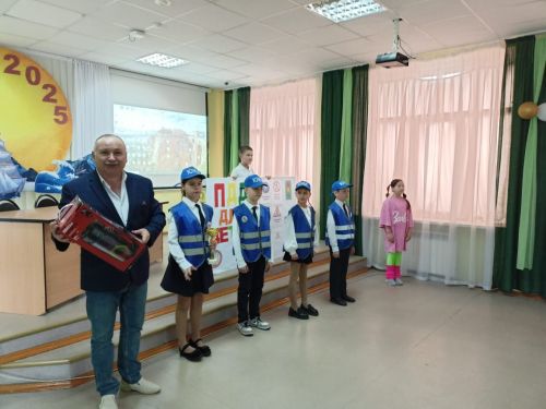 «Куркынычсыз тәгәрмәч» бәйгесе җиңүчеләрен бүләклиләр