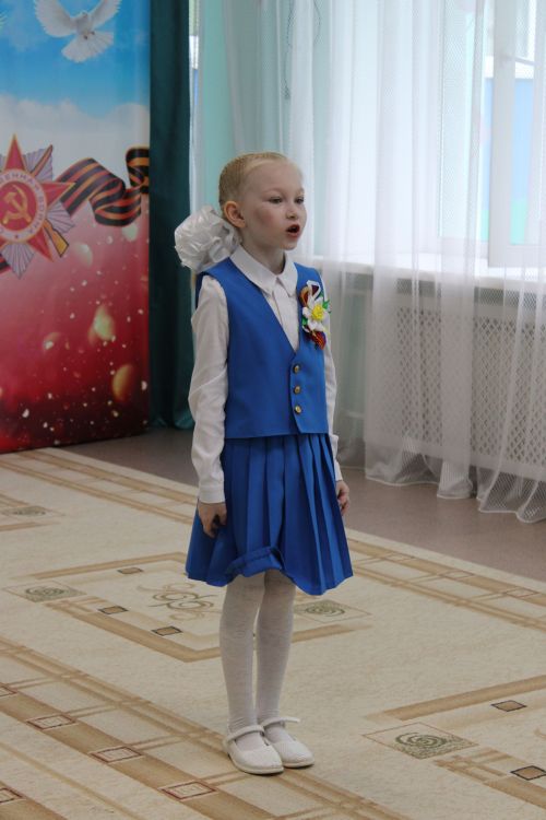 В Заинске на конкурсе чтецов «Звонкое эхо Победы» дошколята рассказали стихи о войне