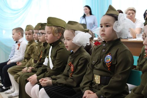 Зәйдә сабыйлар традицион “Җиңү кайтавазы”  бәйгесендә шигырьләр сөйләделәр