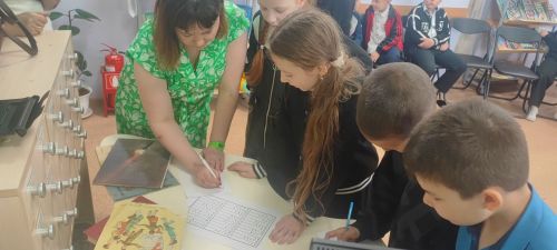 «Твои защитники»: Лев Кассильнең китап күргәзмәсендә җанланган тарих битләре