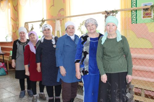 Имәнленең батыр йөрәкле егетләре авылдашлары белән очрашты