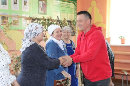 Имәнленең батыр йөрәкле егетләре авылдашлары белән очрашты