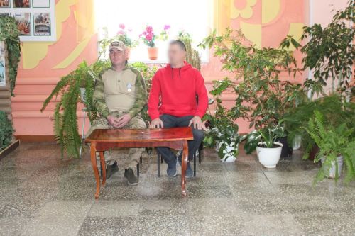Имәнленең батыр йөрәкле егетләре авылдашлары белән очрашты