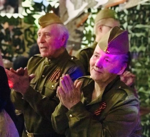 Заинцы разных возрастов спели песни военных лет