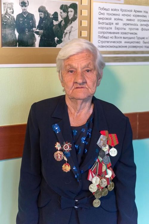 Жительница Заинска Нина Королёва на войне спасала жизни, а в мирное время учила детей