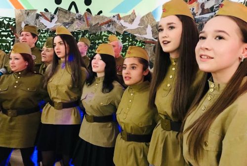 Заинцы разных возрастов спели песни военных лет