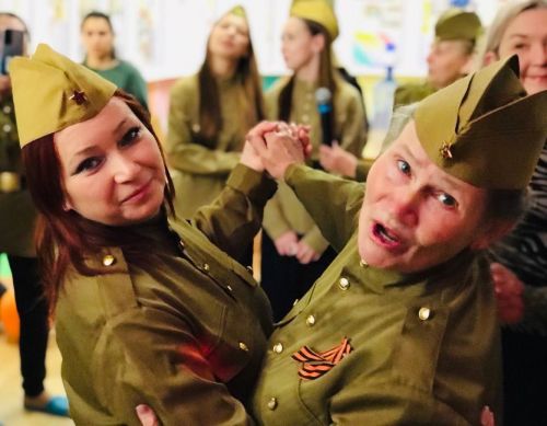 Заинцы разных возрастов спели песни военных лет