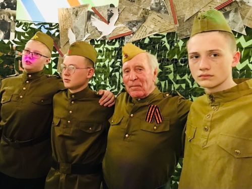 Заинцы разных возрастов спели песни военных лет