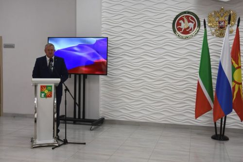 Зәйдә махсус операциядә һәлак булганнарның гаиләләренә Батырлык орденнары тапшырылды