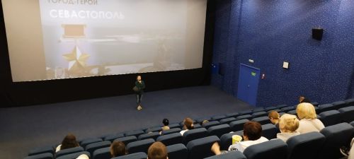 В Заинском кинотеатре показали фильм о военных подвигах моряков в Севастополе