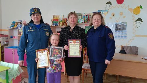 Зәйдә “Янмый торган купина” конкурсы җиңүчеләрен бүләкләделәр