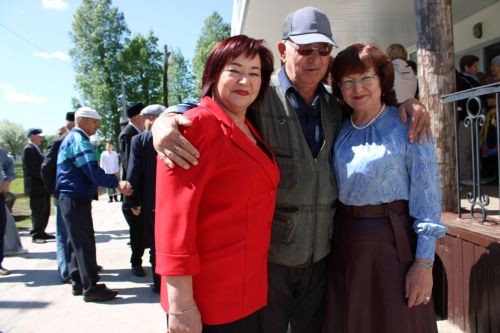 Выпускники и педагоги поделились воспоминаниями о Нижнебишевской школе