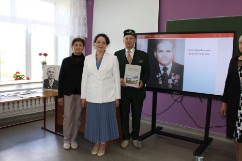 Выпускники и педагоги поделились воспоминаниями о Нижнебишевской школе