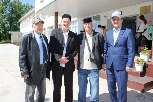 Выпускники и педагоги поделились воспоминаниями о Нижнебишевской школе