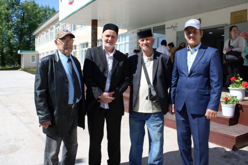 Выпускники и педагоги поделились воспоминаниями о Нижнебишевской школе
