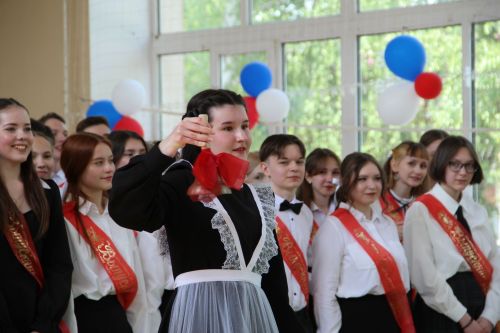 Сегодня в заинских школах прозвенят последние звонки
