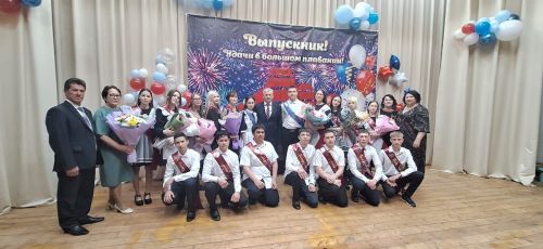 Последний звонок в Савалеевской школе: старт во взрослую жизнь
