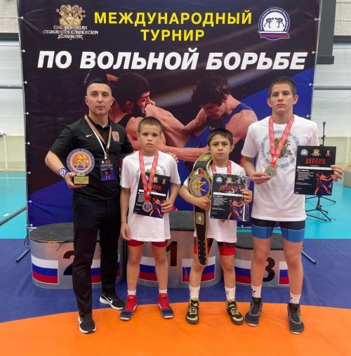 Юные борцы из Заинска завоевали медали на Международном турнире в Перми