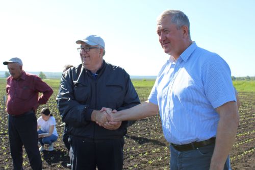 Разиф Кәримов: “Уңышлы еллар булсын!”