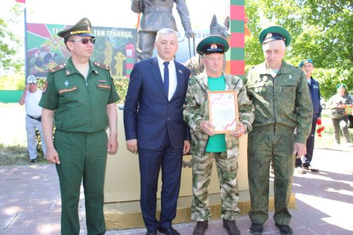 В Заинске отметили День пограничника