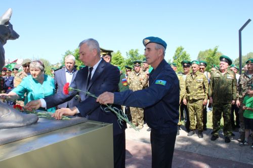 В Заинске отметили День пограничника