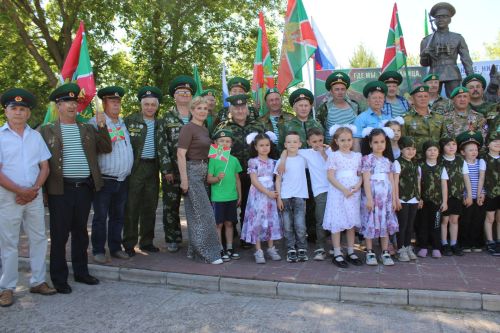 В Заинске отметили День пограничника