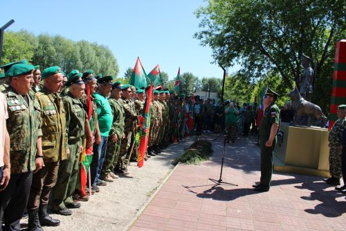 В Заинске отметили День пограничника
