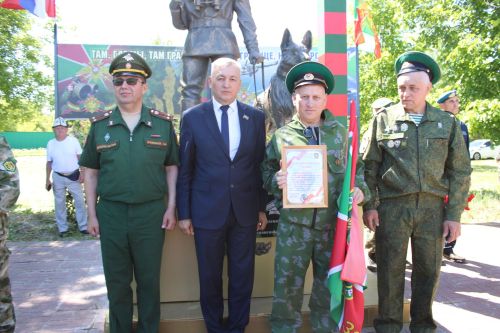 В Заинске отметили День пограничника