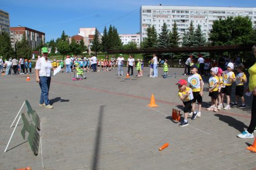 В Заинске дошколята сыграли в «Зарницу»