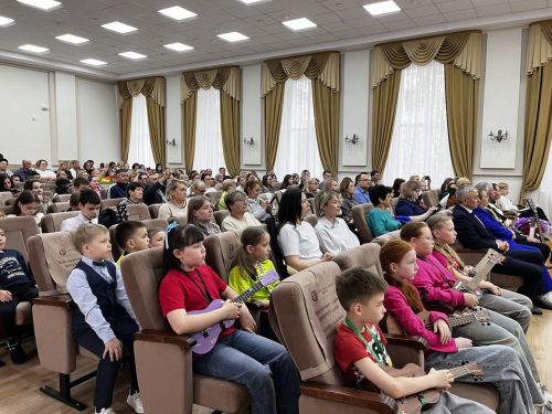 В Заинске региональный фестиваль гитарной музыки объединил более ста участников