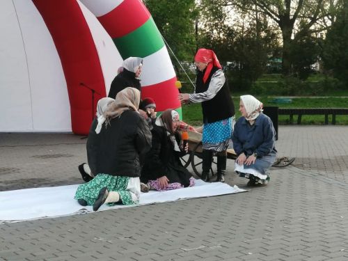 Зәйдә “Паркта театр” проекты кысаларында хәрби-патриотик темага спектакльләр күрсәтелә