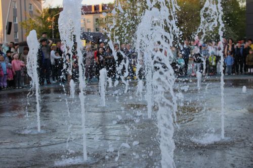 В Заинске запустили городские фонтаны