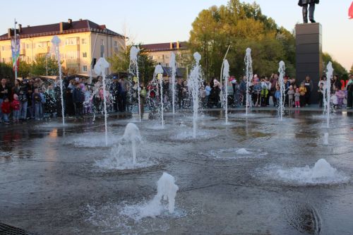 В Заинске запустили городские фонтаны