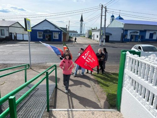 В Заинске состоялся автопробег Победы