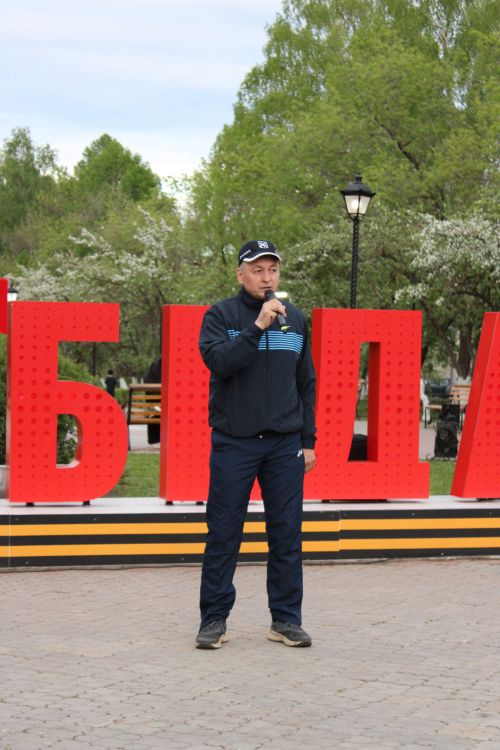 Около 200 заинцев проехали по улицам города на велосипедах в честь 80-летия Победы