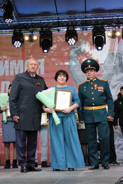 Фоторепортаж с празднования 80-летия Великой Победы в Заинске