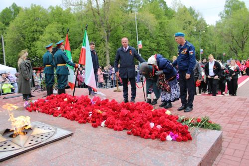 Фоторепортаж с празднования 80-летия Великой Победы в Заинске