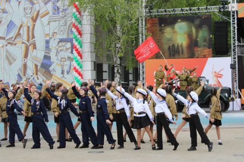 Фоторепортаж с празднования 80-летия Великой Победы в Заинске