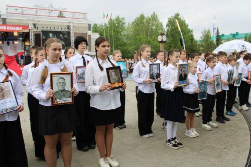 Фоторепортаж с празднования 80-летия Великой Победы в Заинске