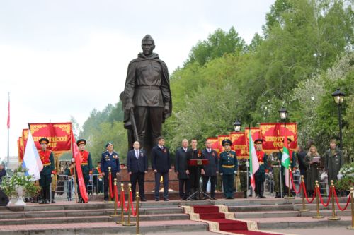 Фоторепортаж с празднования 80-летия Великой Победы в Заинске