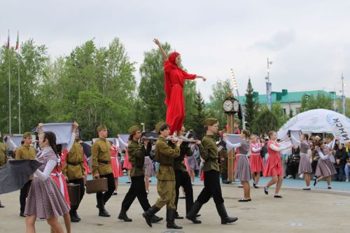 Фоторепортаж с празднования 80-летия Великой Победы в Заинске